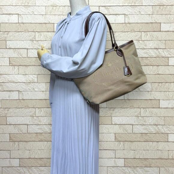 Prada Logo Jacquard Tote Bag Canvas 1bg159 Beige Ladies Prada Used Prada - Picture 2 of 10